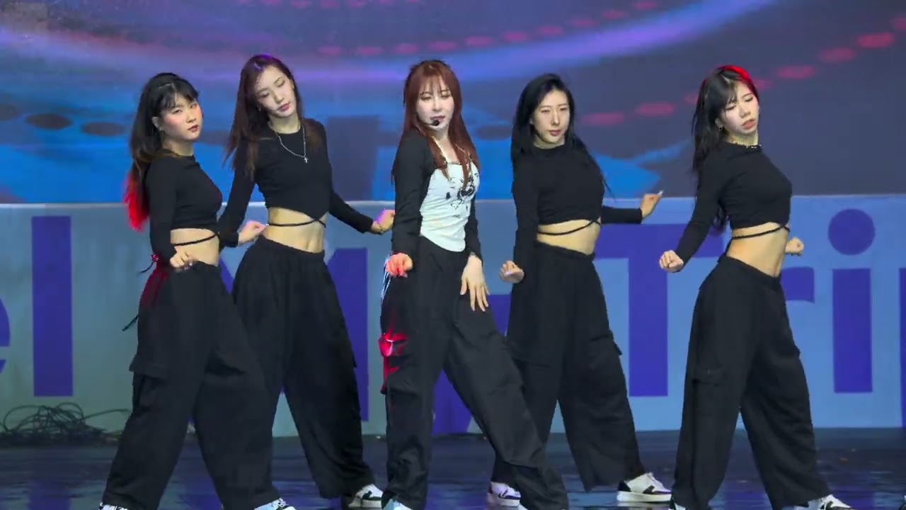 이채연 - HUSH RUSH [231025 호서대학교 대동제]