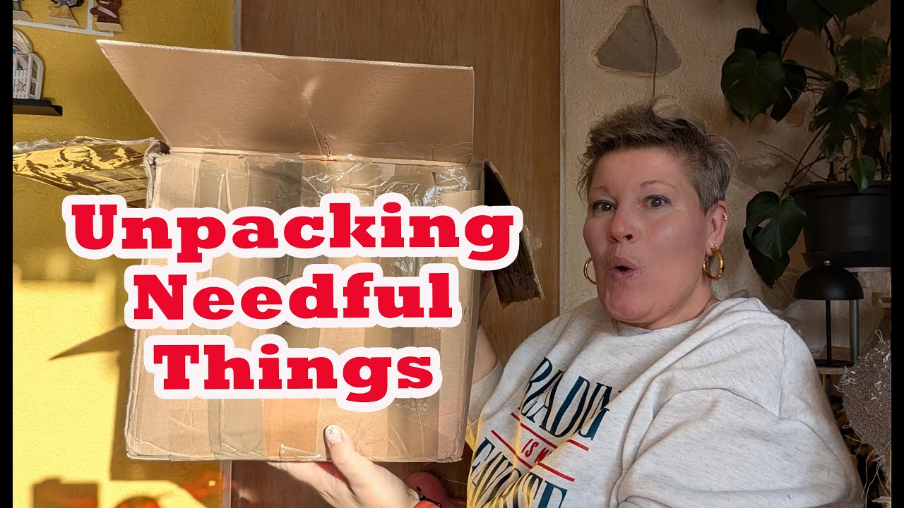 Wie voll gepackt kann ein Paket sein?? Needful Things Wanderpaket | LadyoftheBooks