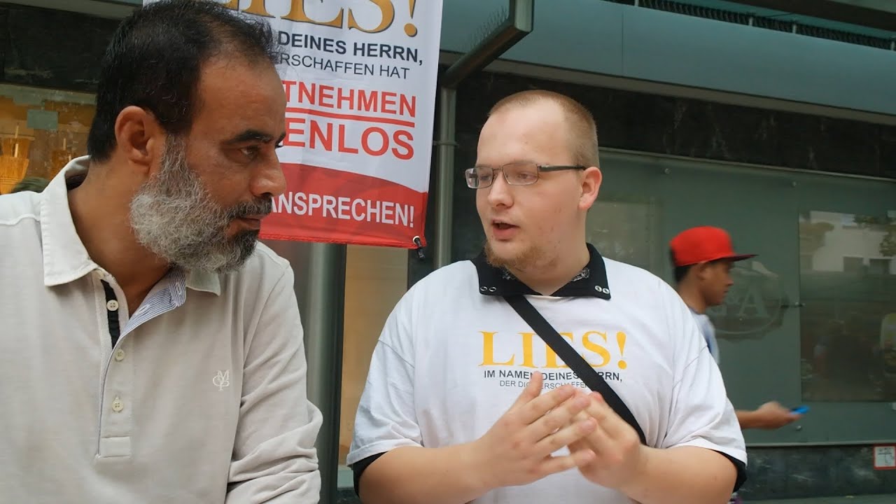 Ein nicht muslim am Infostand