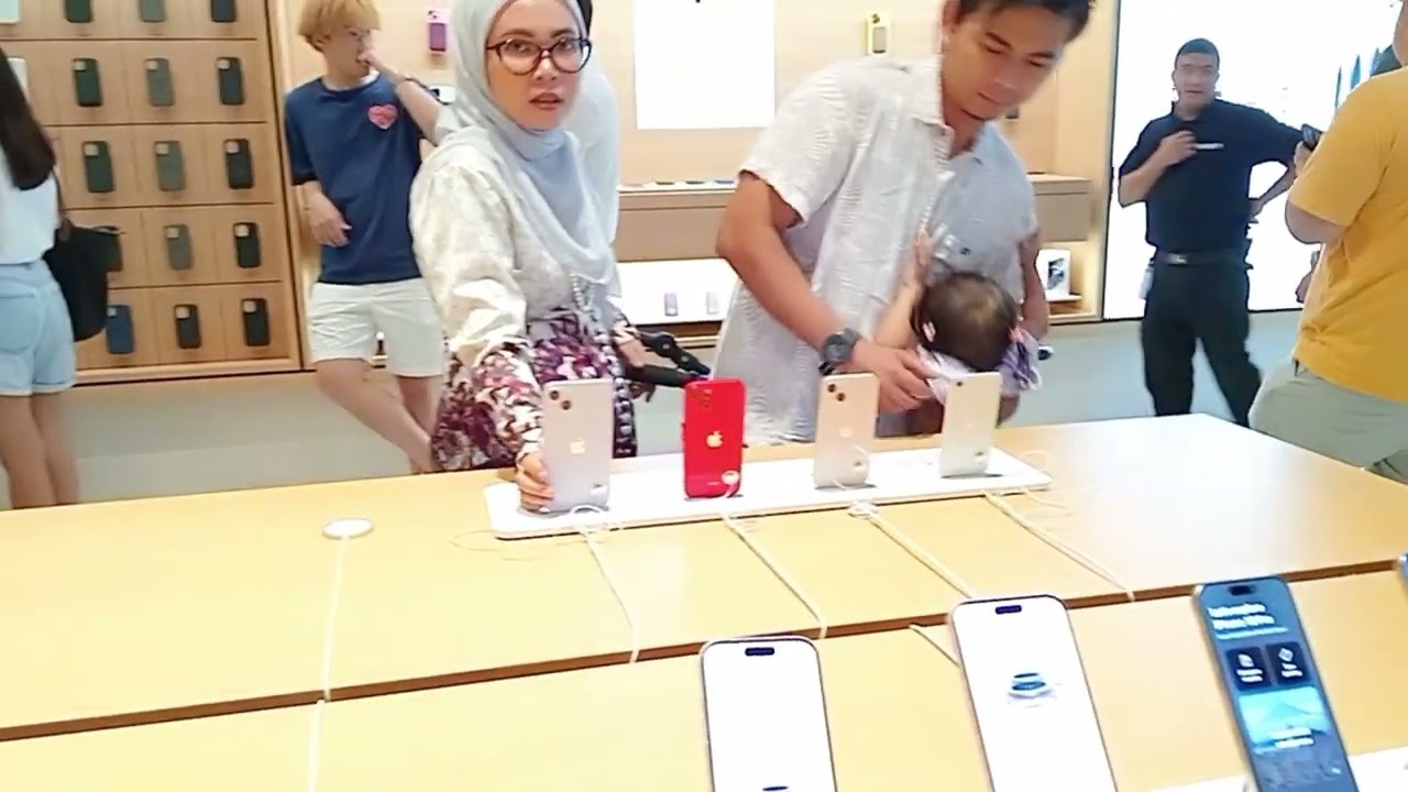 Apple Store in Malaysia 🤟#apple #applestore