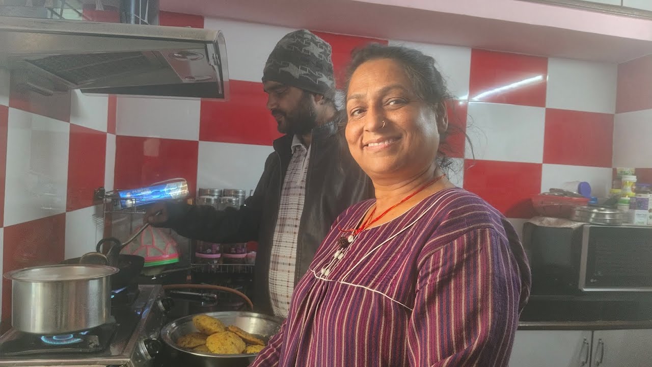 Sasu aur jamai ne mil ke kya bna rhe haii?? Vlog no-9 #dailyvlog #crazymanishu #familyvlog 