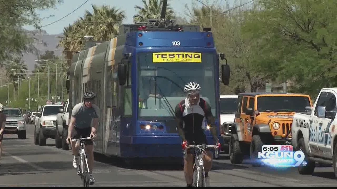 Passengers get first ride of Tucson's new streetcar