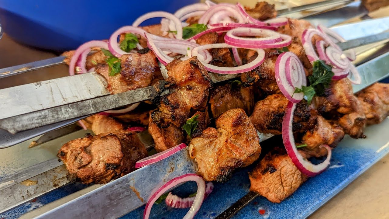 Schaschlik in Essig-Marinade 😋 zart von innen und kross von aussen Einfaches Rezept von Schaschlik