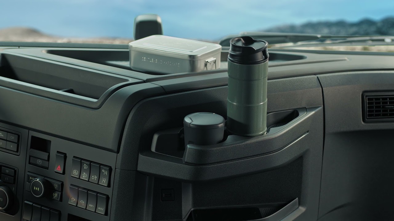 Volvo Trucks &ndash; The new Volvo FMX - Side display with camera monitoring