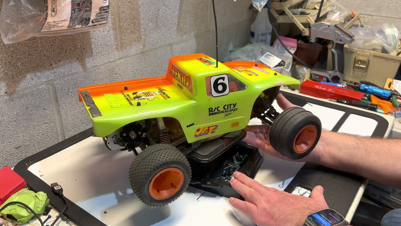 Vintage Losi JRXT