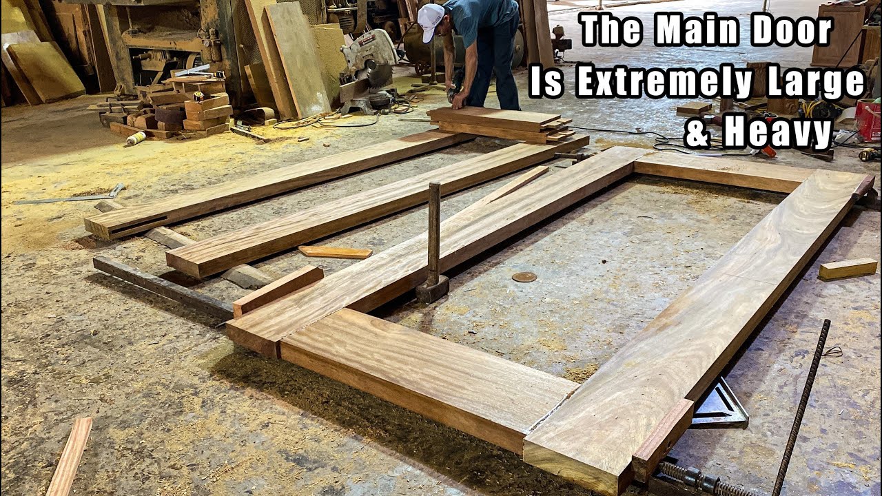 Design And Construction Of Extremely Large And Dangerous Main Doors - Amazing Woodworking Skills