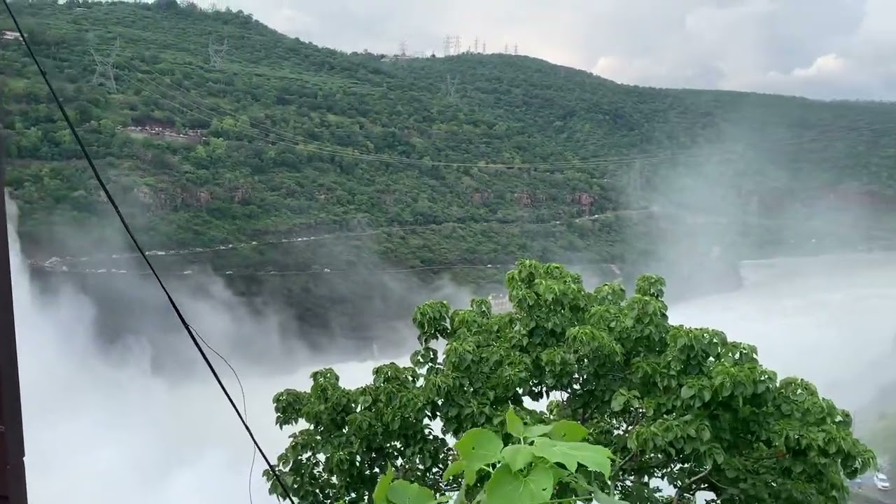 శ్రీ శైలం డ్యాం గేట్లు ఎత్తివేత! #srisailam #srisailamdam #srisailamproject #srisailamonline
