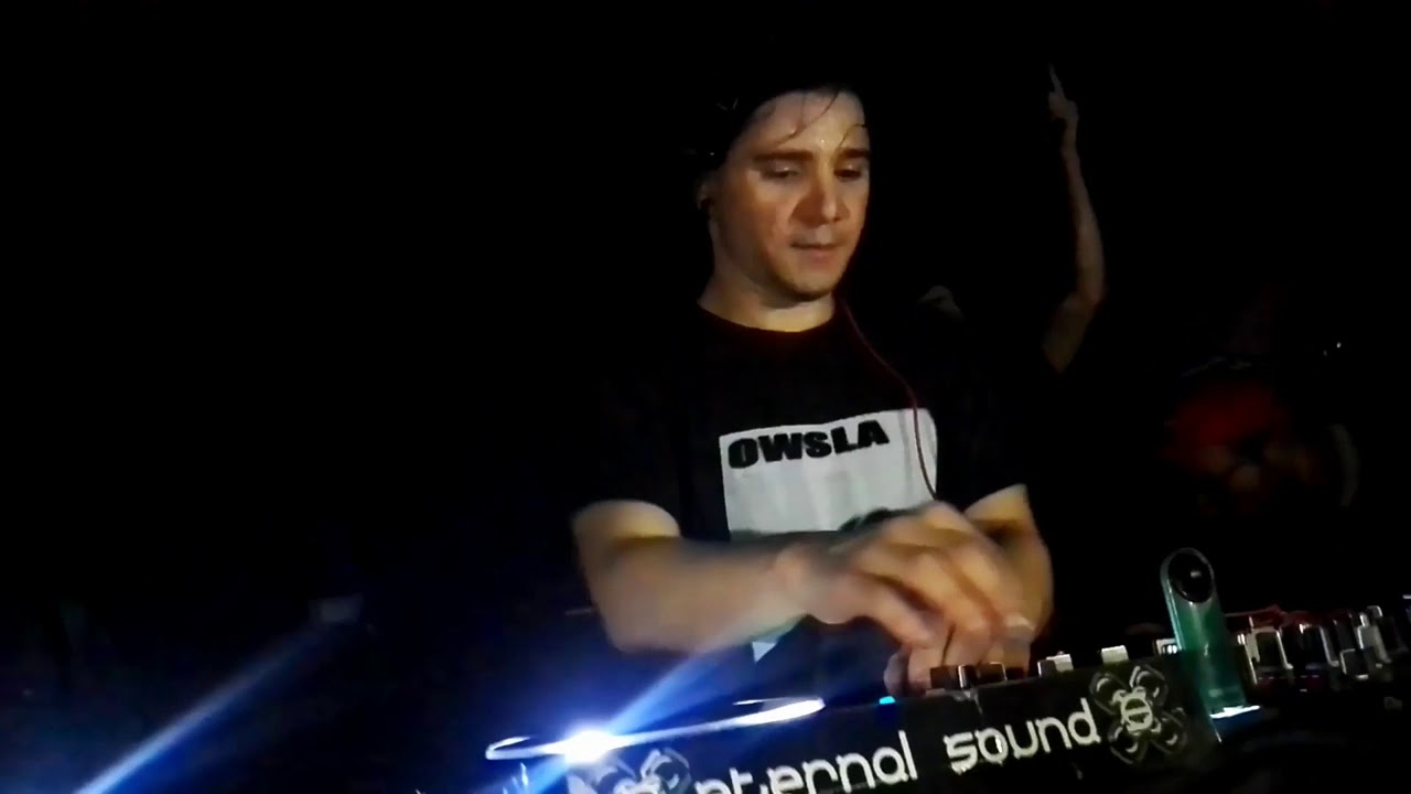 Skrillex x SPACE LACES - ID [UNRELEASED]