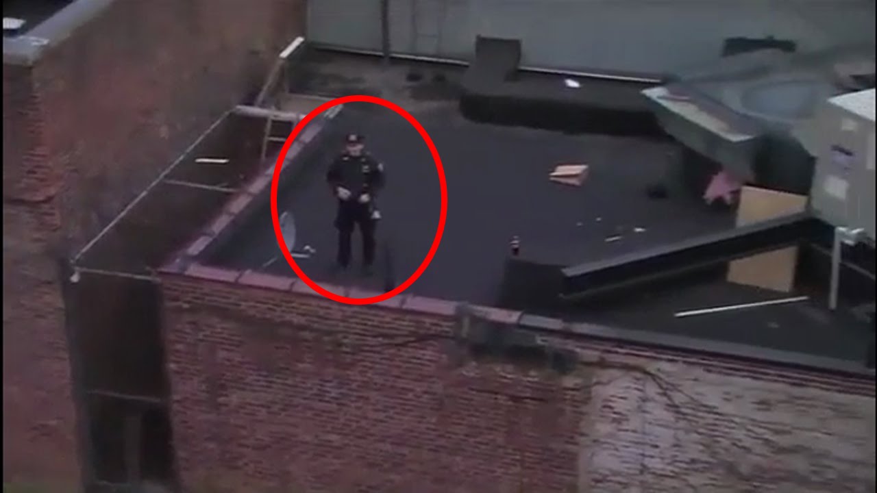 Thief drills hole in bank roof, steals $300,000