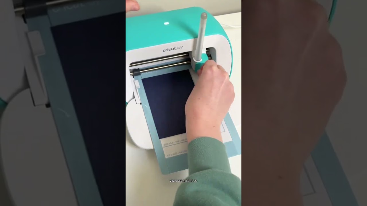 Making A Card On The Cricut Joy