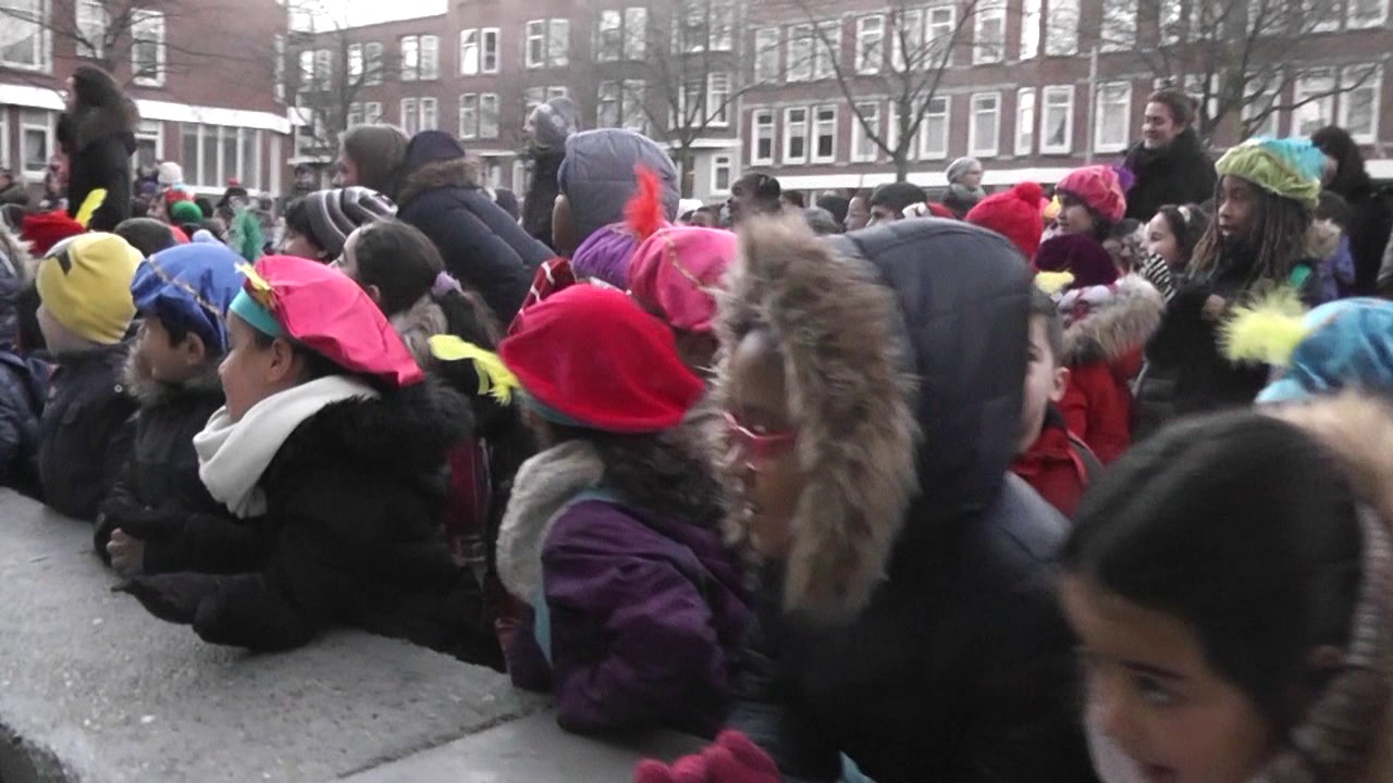 Aankomst Sinterklaas Valentijnschool 2016
