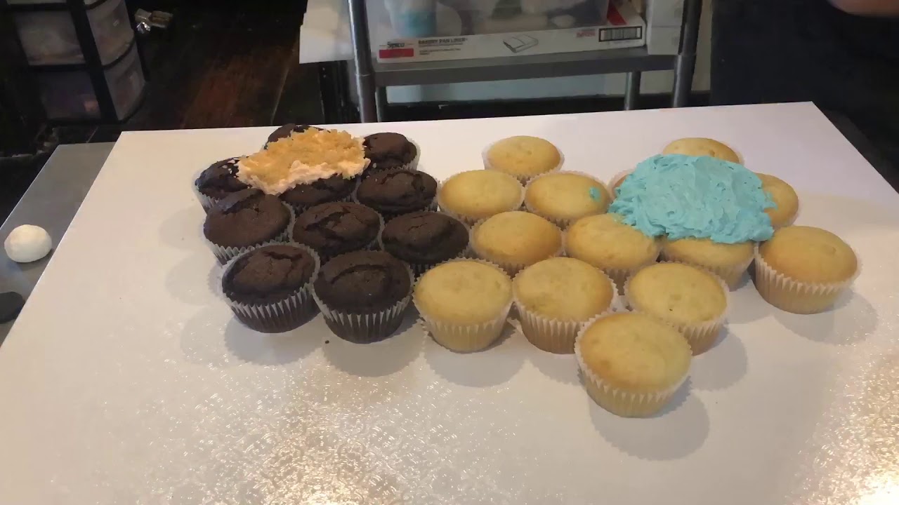 How to make a golf course pullapart cake.