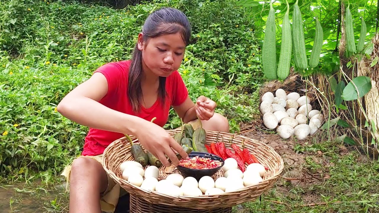 Yummy Boiling Eggs and fresh vegetable and eating with hot chili for jungle food @LiisaCooking