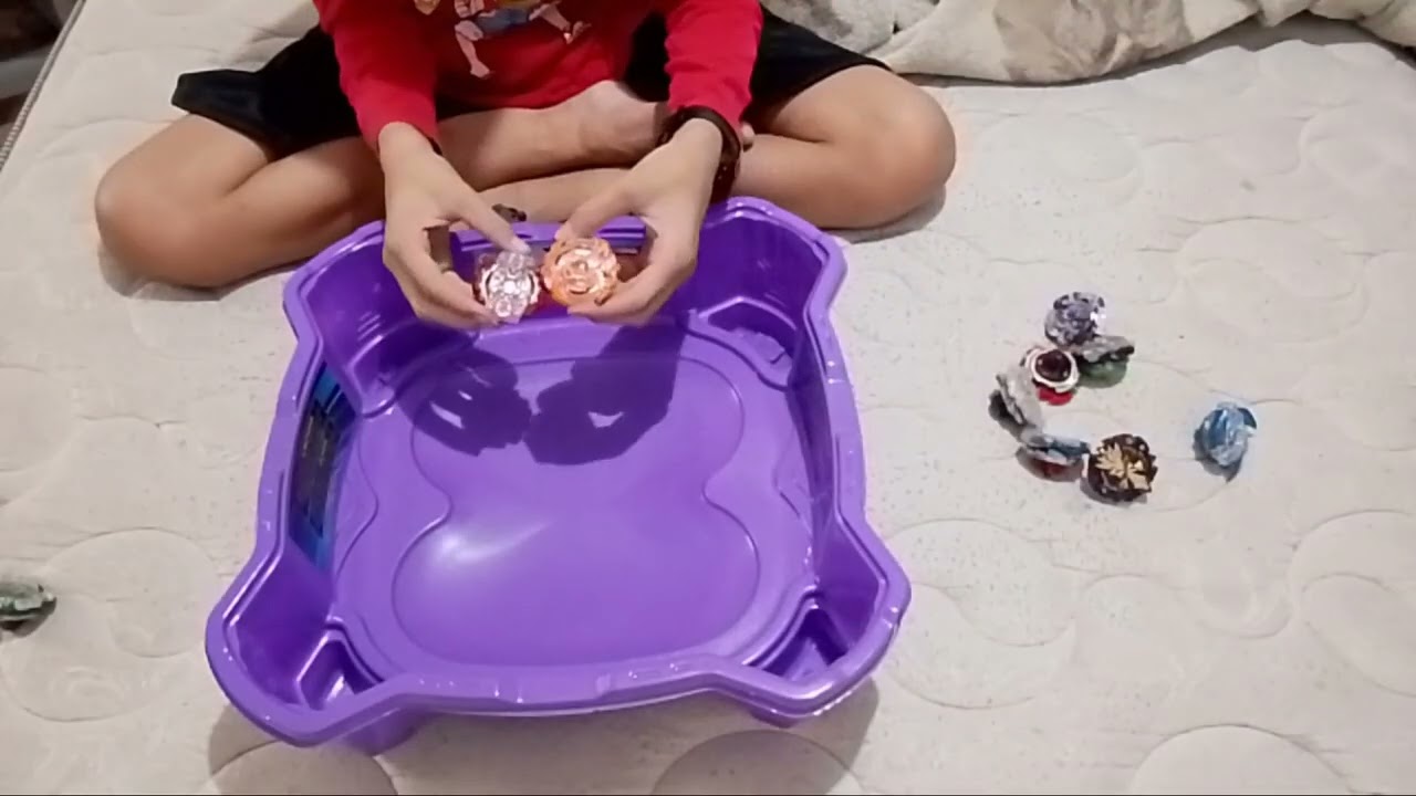 Novo Beyblade! Todos vs giga gaionom. (Beyblade misterioso no final!)