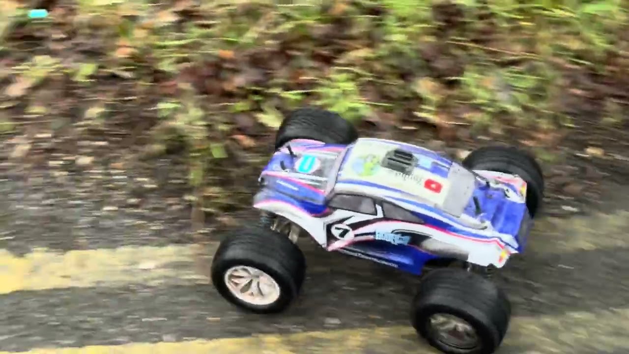 #local #rccar #rc #broken #wet #cold #ftxrc #traxxas #slash #sundayfunday 