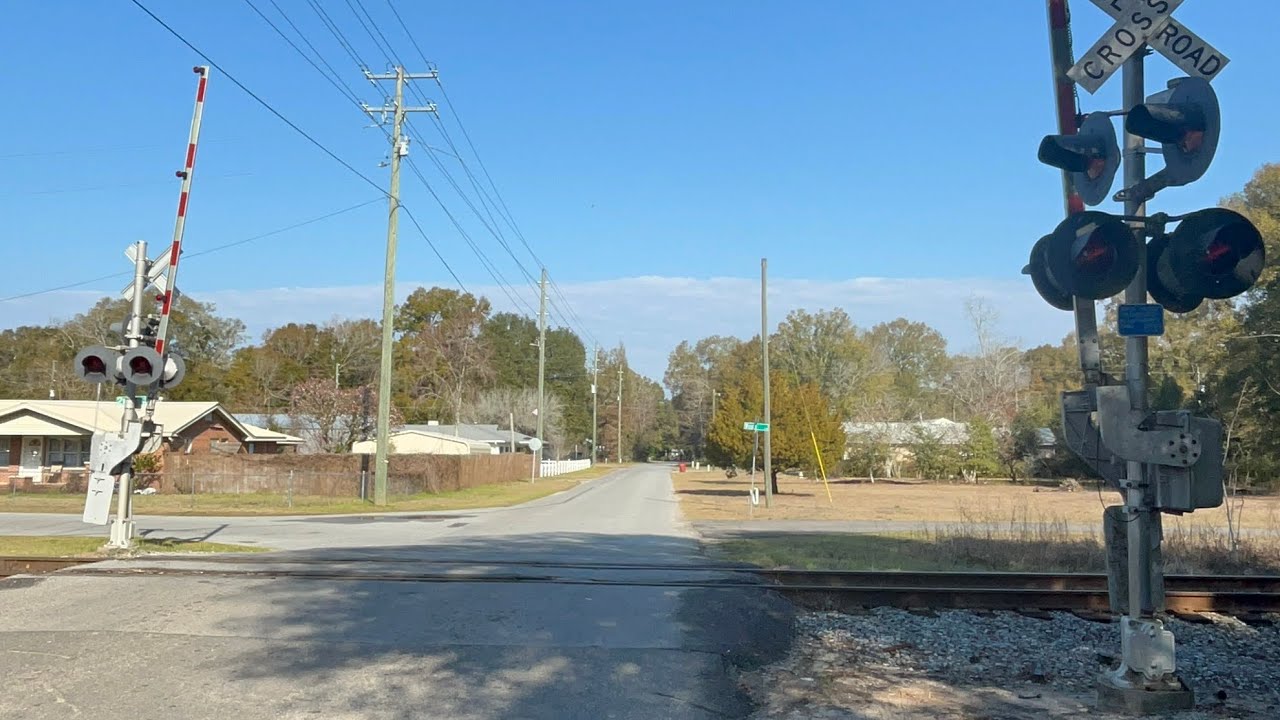 Main St., Crossing tour, Holt Florida ￼