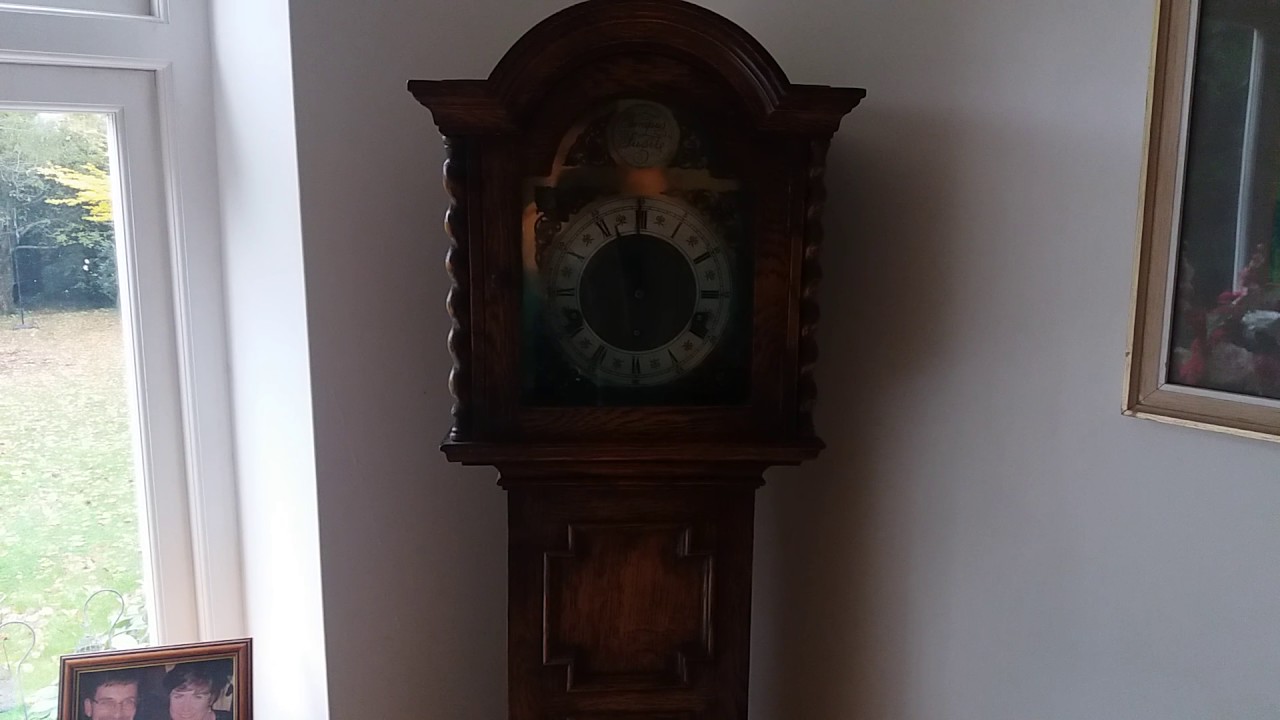 Grandmother clock chime