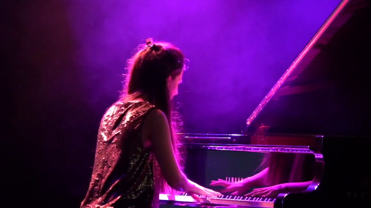 Ayşe Deniz G&ouml;k&ccedil;in - Hey You