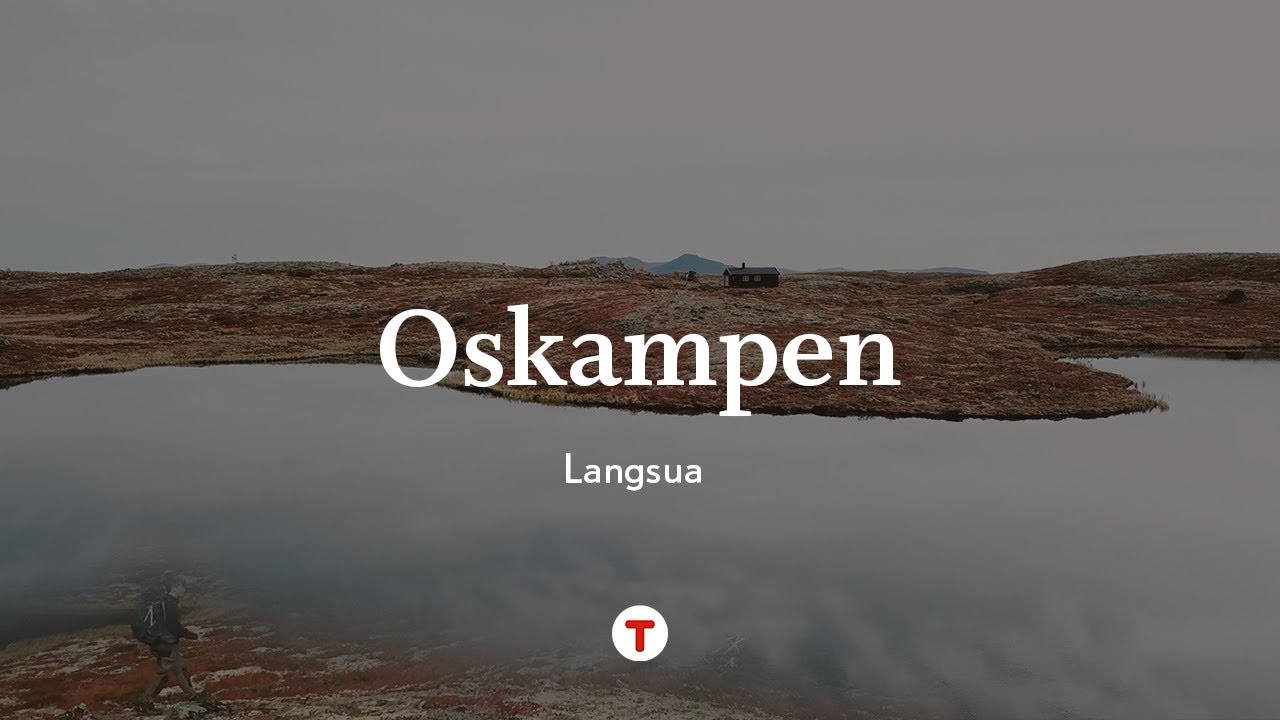 Selvbetjeningshytta Oskampen i Langsua · Panoramautsikt til Jotunheimen