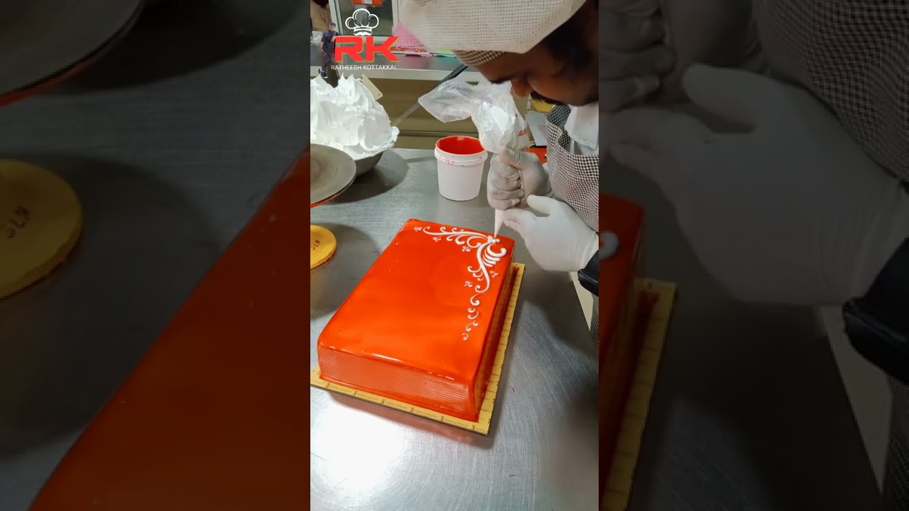 strawberry CAKE