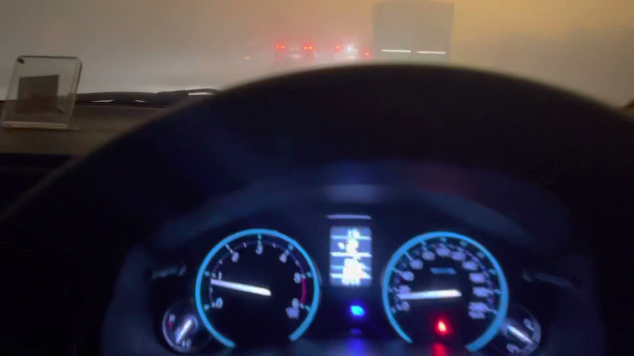 Late night drive...low visibility...fog @ Delhi....Jan 2021