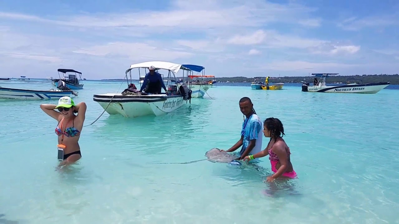 Traveling to San Andrés Island #1. Girl's Trip Colombia