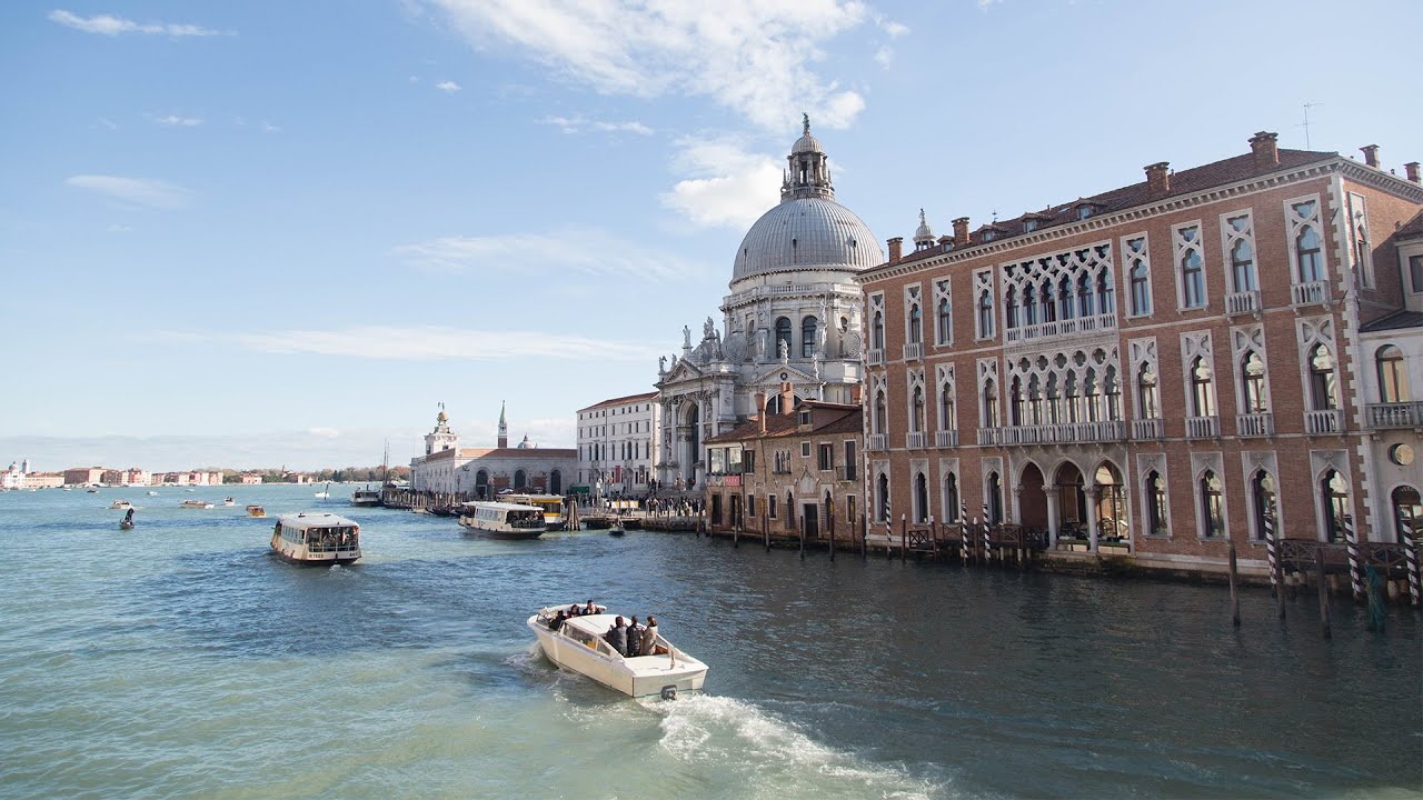 GONDOLA RIDE IN VENICE | Italy Vlog