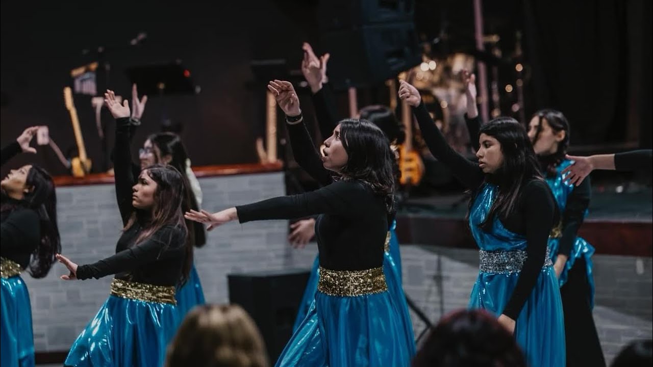 El Manto Del Rey - Averly Morillo Pantomima Danza Cristo Vive