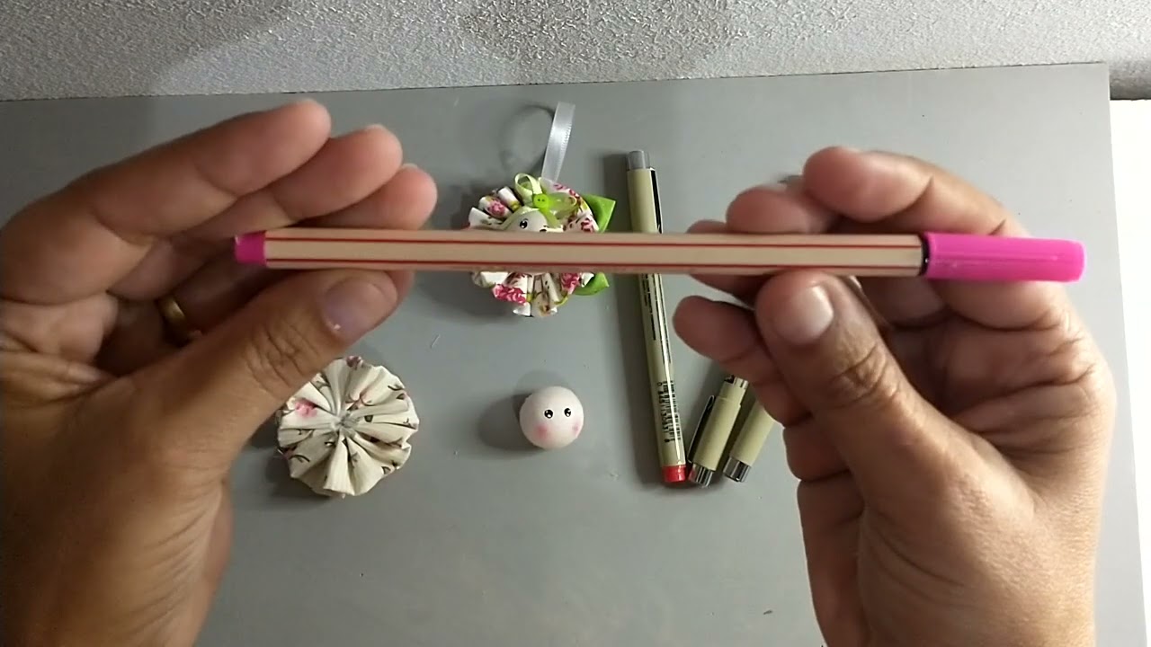 chaveiro de flor de fuxico