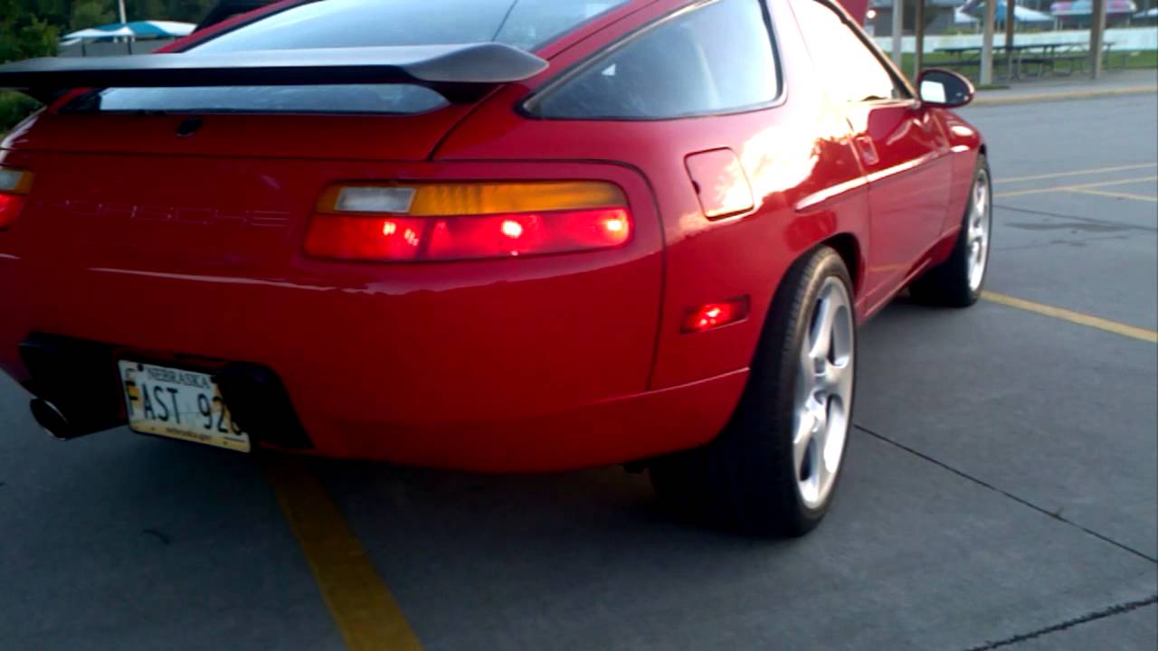 Supercharged Porsche 928 s4