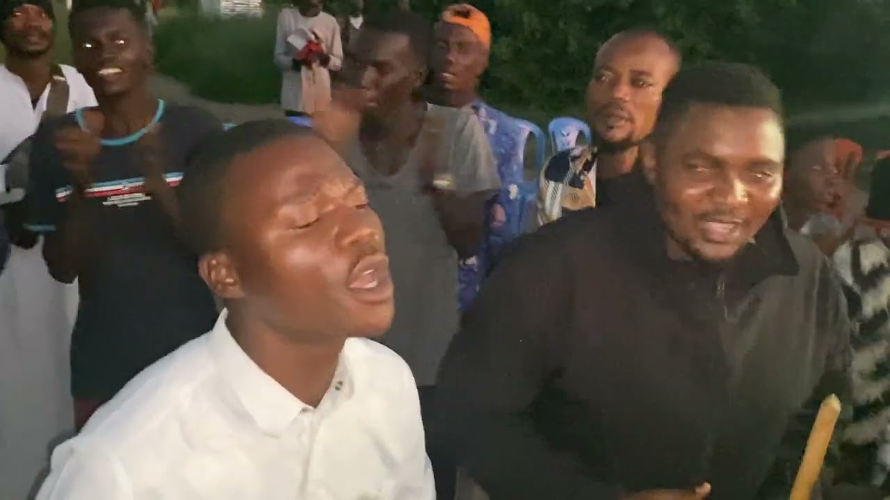 Frère Yannick misoko avec prophète Élise Muanza na Ngomba ya Mangengenge na présence ya nzambe