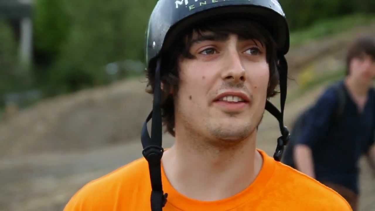 RED BULL BERGLINE - SLOPESTYLE - DIRTMASTERS 2012 WINTERBERG