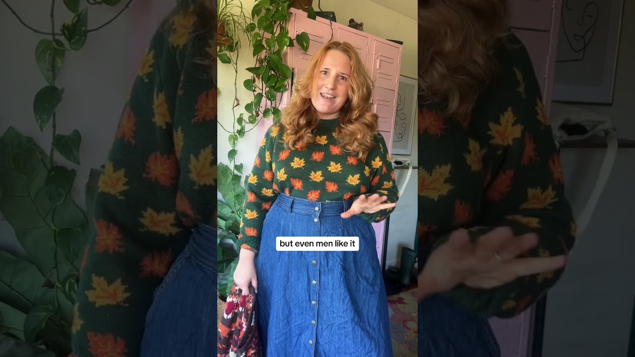 the best fall sweaters ever made #kieljamespatrick #fallsweaters #newengland #leafsweater #curvy
