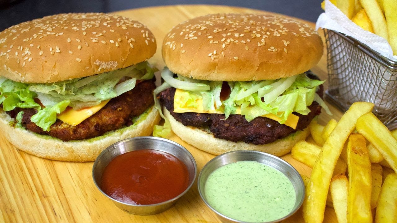 Authentic Chicken Chapli Kabab Burger Recipe | Simple & Delicious Peshawari Style!