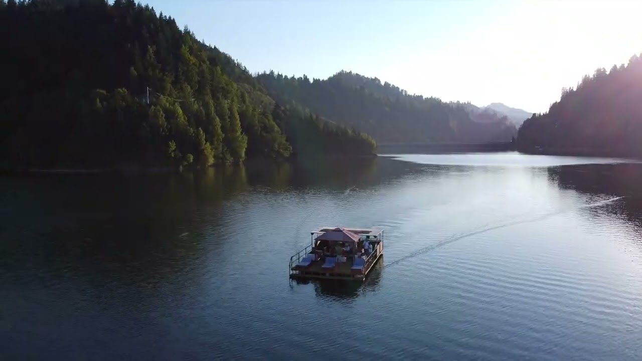 Ponton Phoenix with guests from Turquoise House Colibița (Drone video)