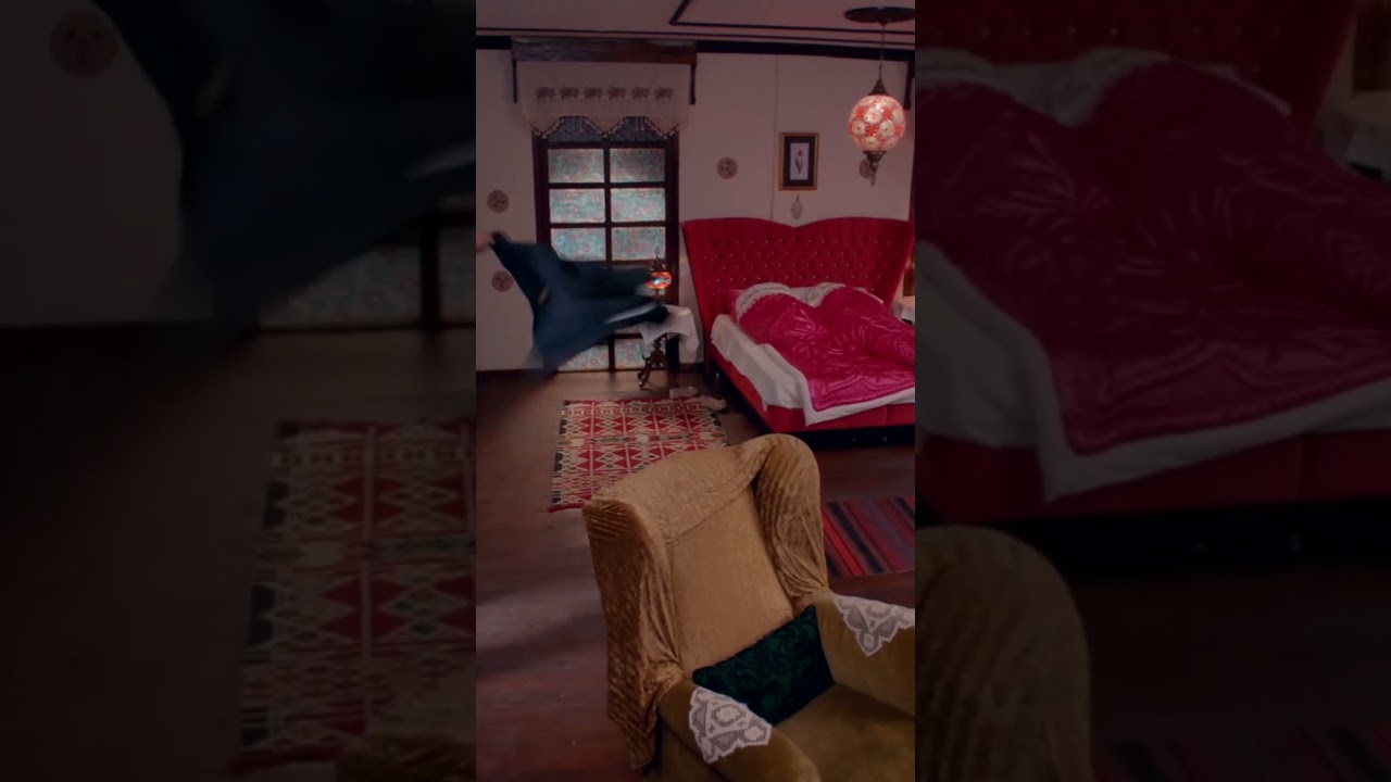 Yatağımdaki ve Koynumdaki Adam Kim! - Yeni Gelin #shorts