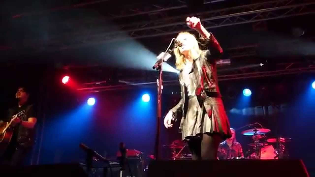Halestorm - Come As You Are / Enter Sandman Cover / I Get Off Acoustic Live in Liverpool 17.08.2015