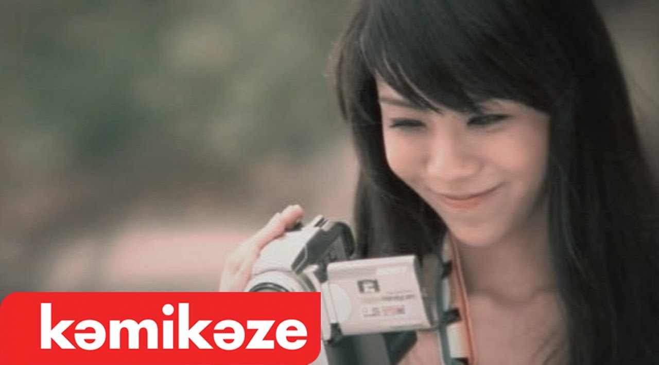 [Official MV]  เป็นเพื่อนเธอไม่ได้จริงๆ : Knomjean