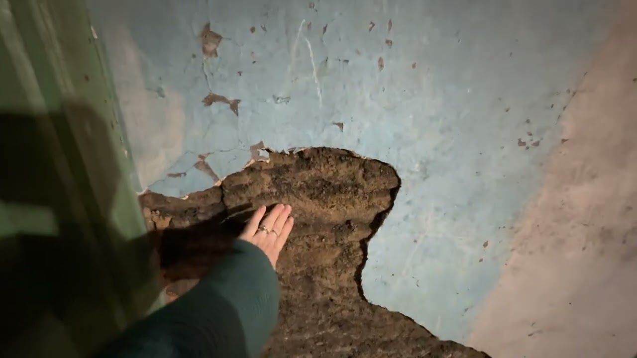 We Bought a 1688 Abandoned House in Galicia 🇪🇸 — Are We Crazy?