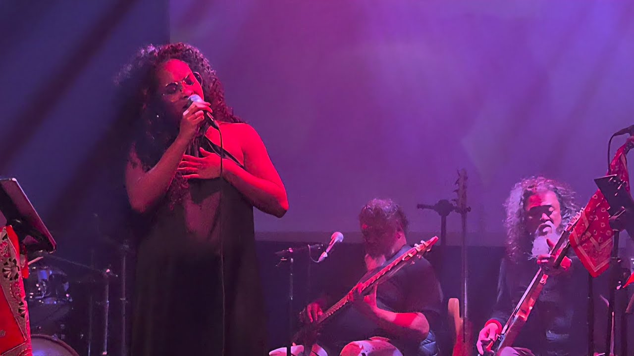 Jaycilee Teterissa - Jopie Latul Tribute - Mama E [AMBON JAZZ ROCK] LIVE