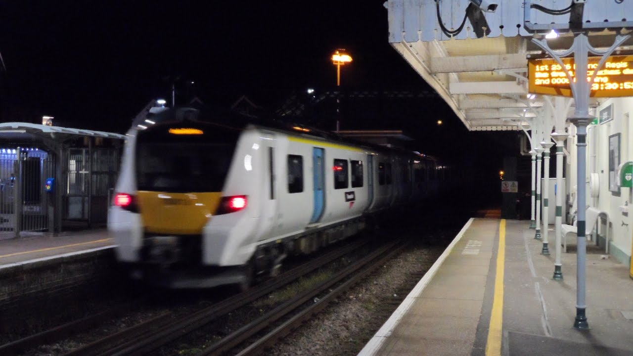 Class 700s pass Lancing over 4 nights working 3Z10 & 3Z13.