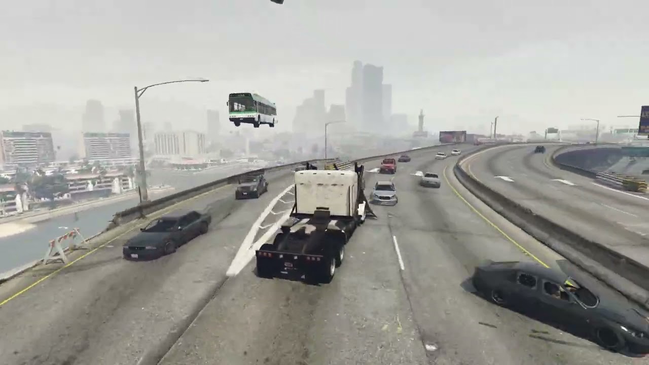 Grand Theft Auto V Phantom Wedge running from cops and destroying the city PART 32