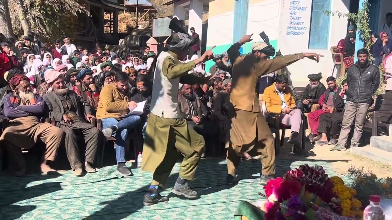 Cultural performance by ST students at HS Sigdi Bhata