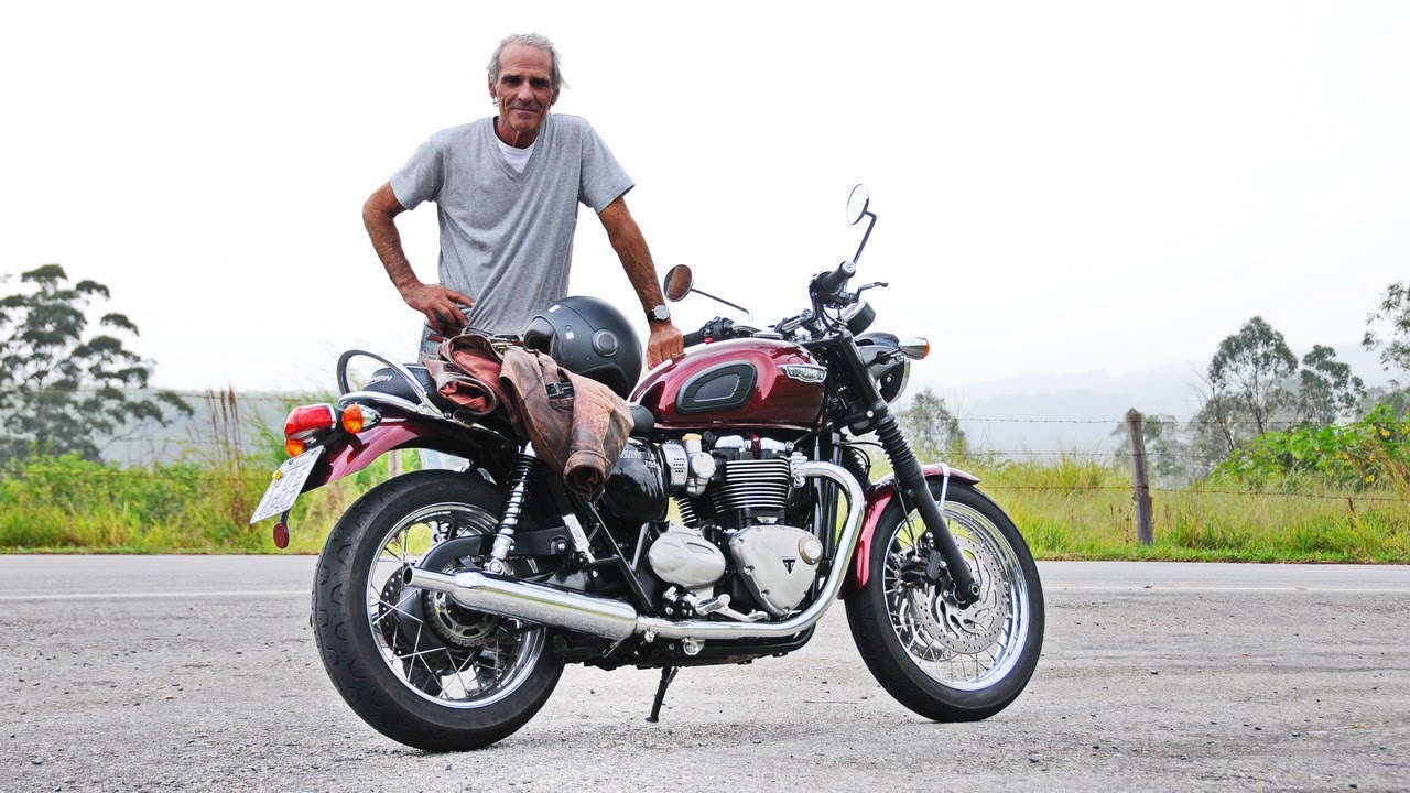 Triumph Bonneville T120 no uso com Arnaldo Keller (completo)