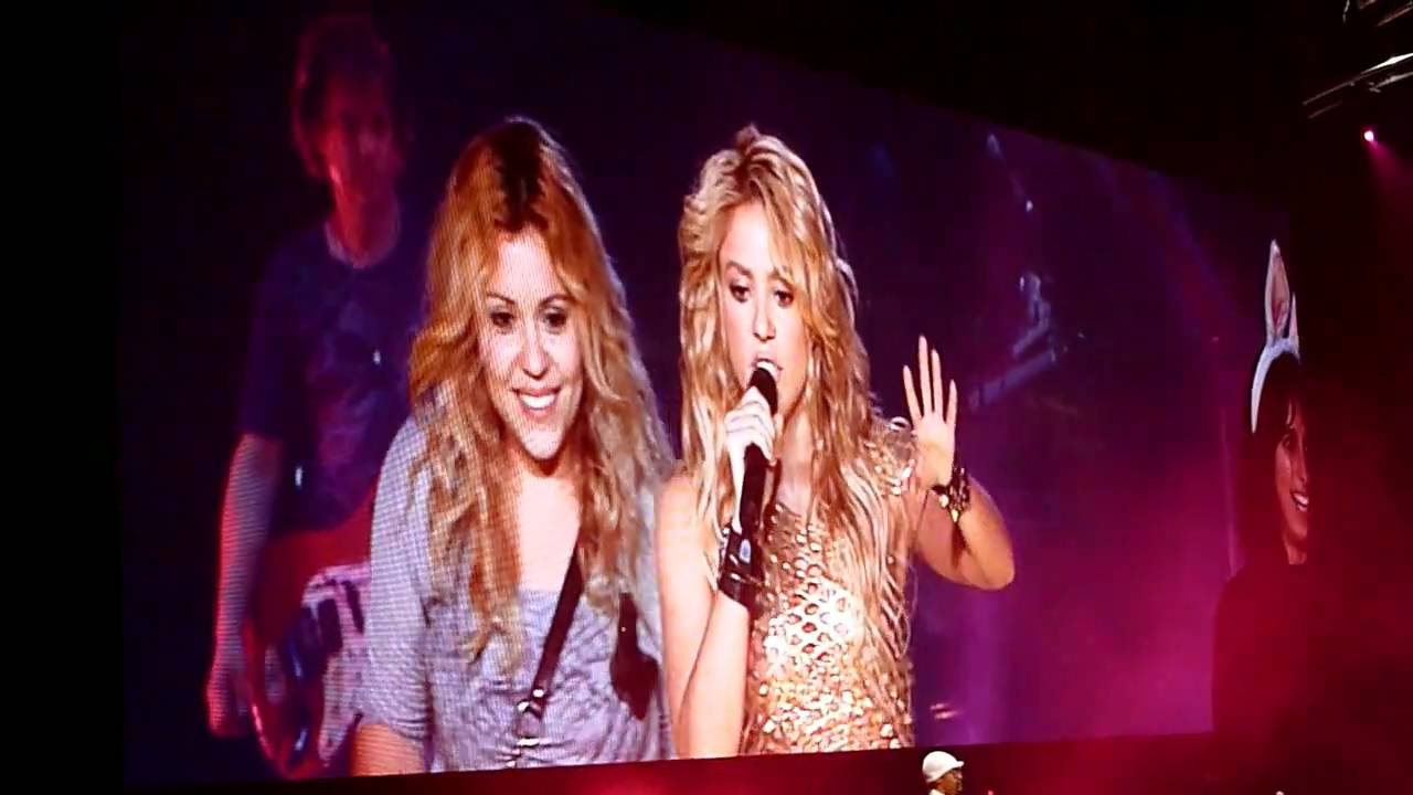 Shakira - Whenever, Wherever Live @ Bercy, Paris, 2010 HD