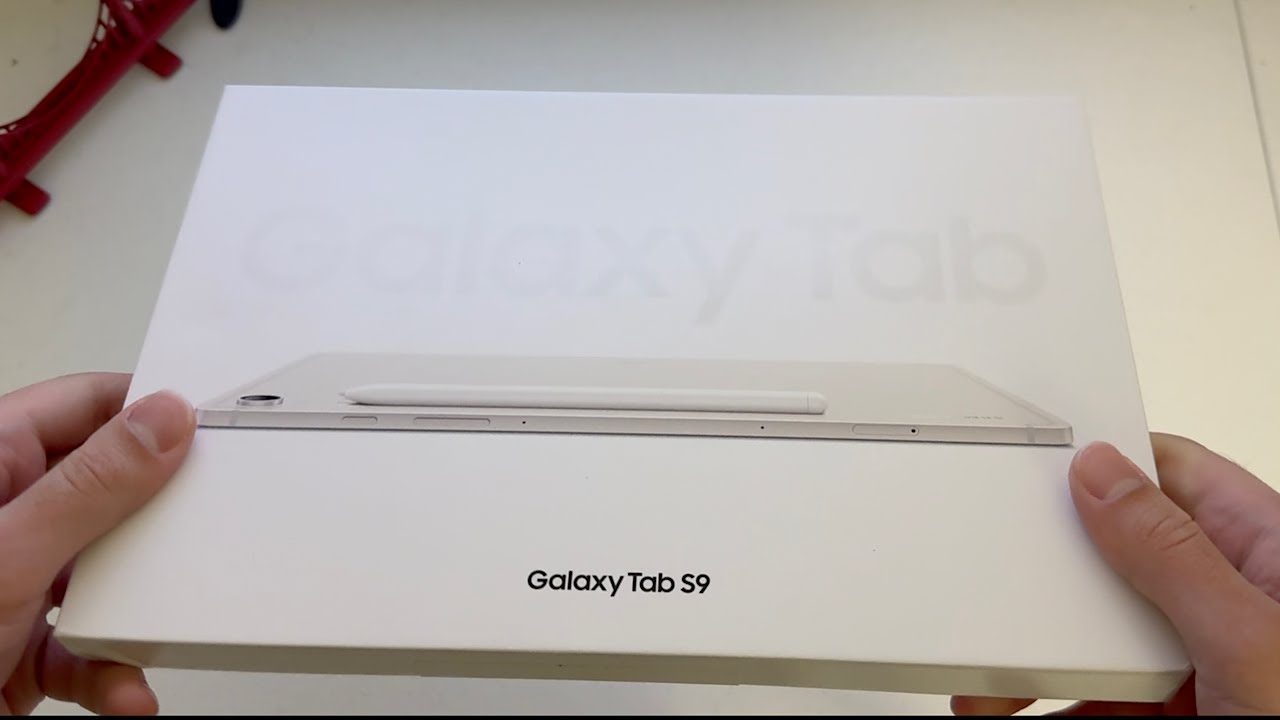 Распаковка Samsung Galaxy Tab S9, первая загрузка и игровой тест — 2024