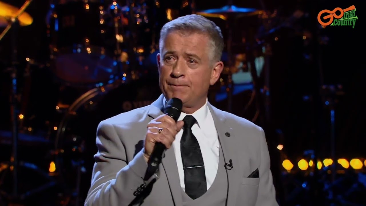 Irish Eyes  with Lyrics sung by Dominic Kirwan