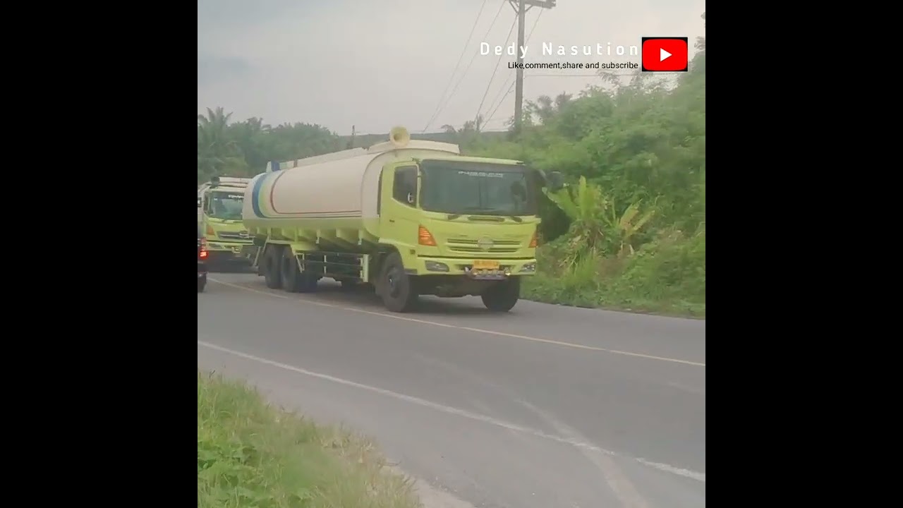 Keramahan pengguna jalan saat sore di tanjakan bulu cina #pantauanlalulintas