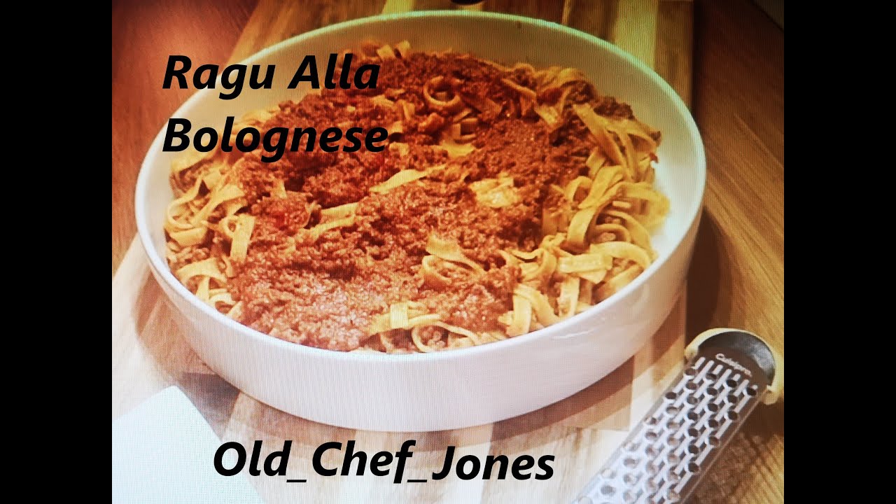 Italian Ragu Alla Bolognese! Italian meat sauce! Italialainen LihaKastike! Super Delicious!
