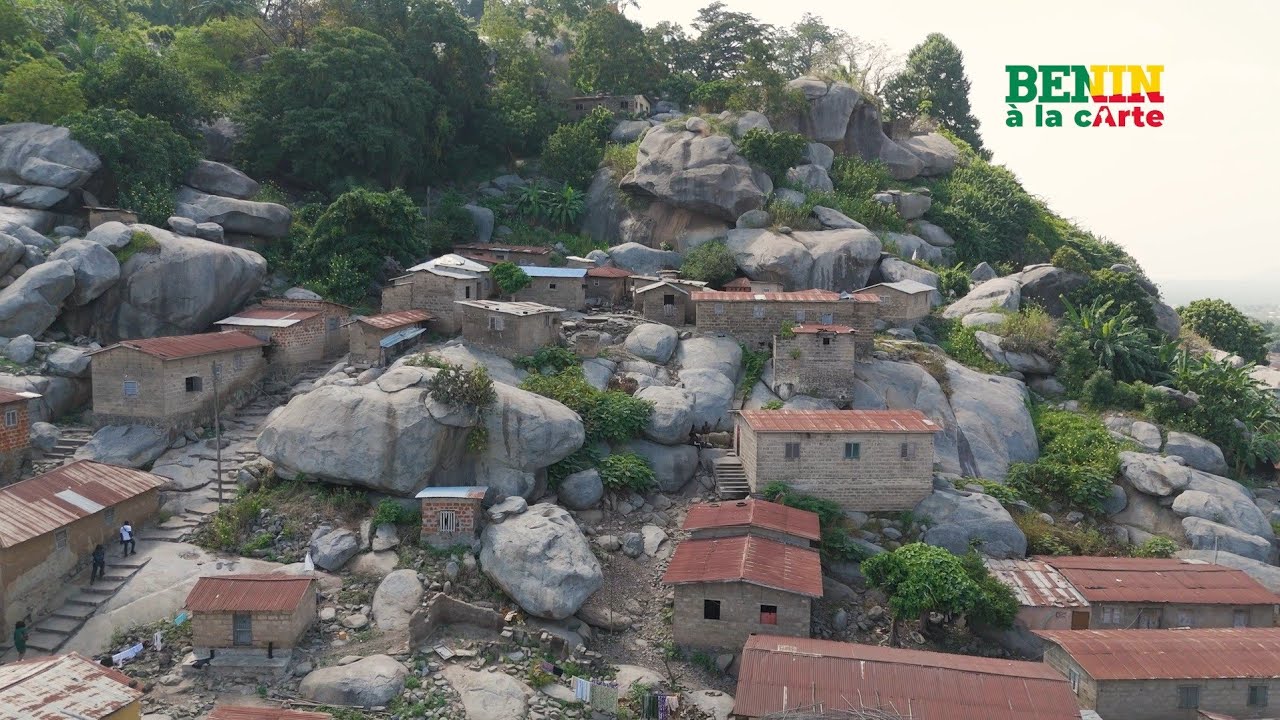À Dassa-Zoumè : Randonnée et découvertes au cœur des 41 collines ⛰️⛪️🇧🇯